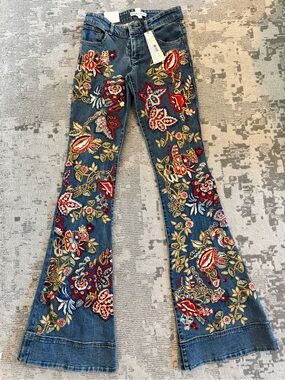 Alice & Olivia Vintage NWT embroidered tapestry jeans
